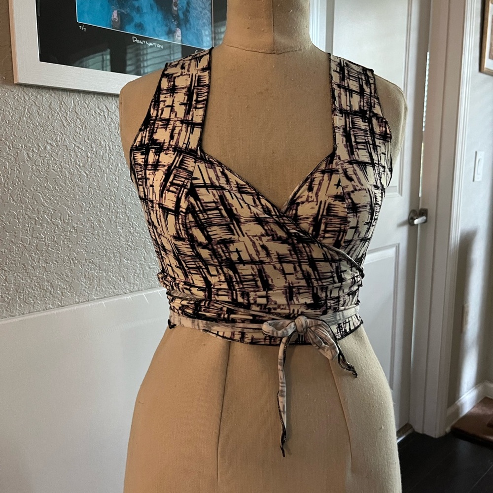 Stylish Black and Off White Women's Wrap Crop Top